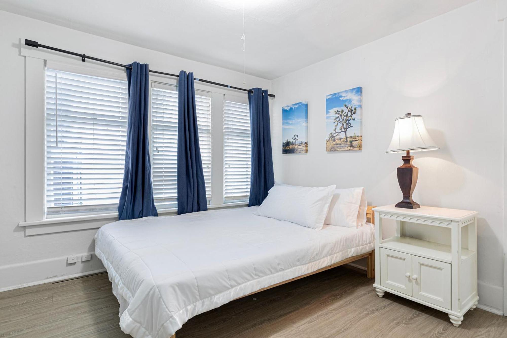 Vintage 3 Bedroom Home In Prime Eastlake Seattle With Private Parking エクステリア 写真