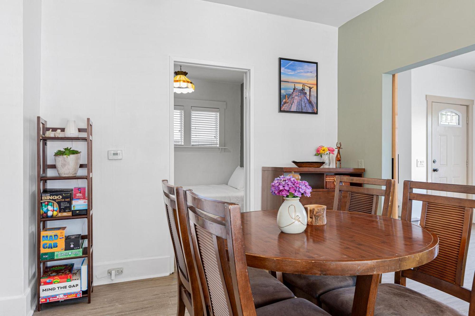 Vintage 3 Bedroom Home In Prime Eastlake Seattle With Private Parking エクステリア 写真